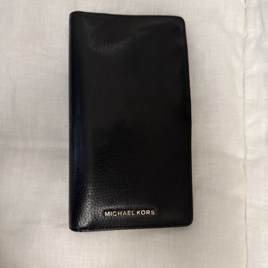 Michael Kors schwarzes Lederportemonnaie