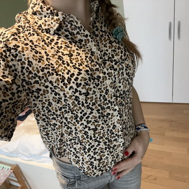 Gefleckte Blouse