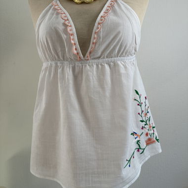 Weisses Besticktes Top