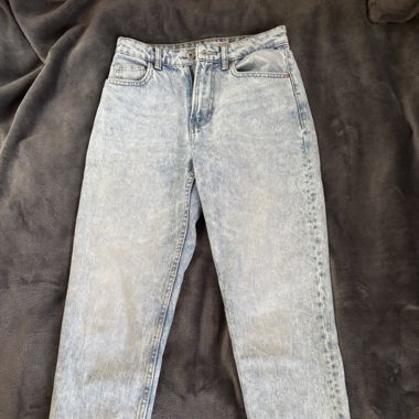 Jeans Mom bershka 