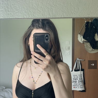 Top décolleté noir