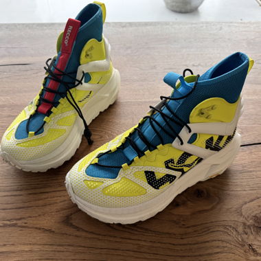 Chaussures HOKA Mafate X Hike 43 1/3, une seule fois portées.