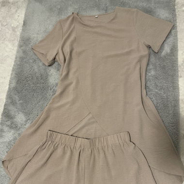 Zweiteiler in Nude/hellbraun 