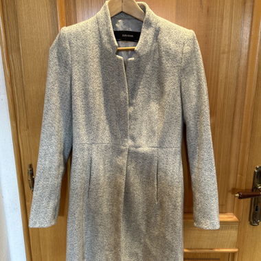 Zara Mantel Grau