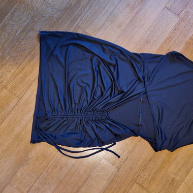 Kleid mit Cut-Out