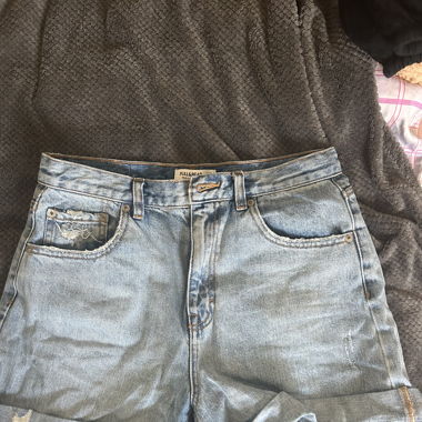 Shorts in jeans