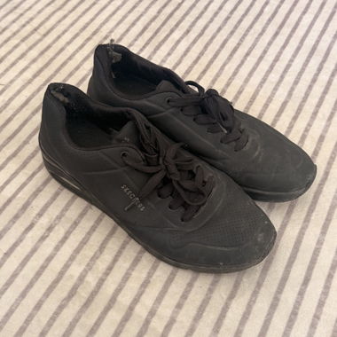 Sneakers nere