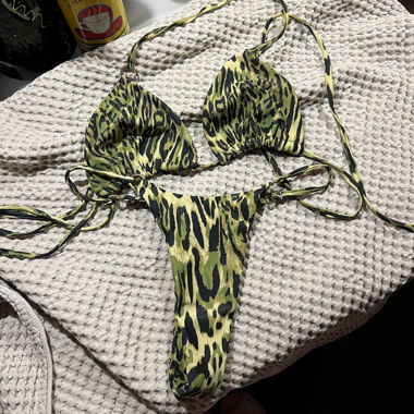 Set bikini con stampa leopardata