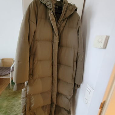 ZARA Cappotto trapuntato lungo con cappuccio