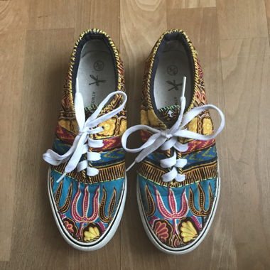 Bunte Schnuersneaker
