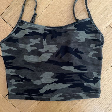 Crop-Top Camouflage