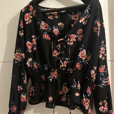 Bluse Schwarz / Blumen