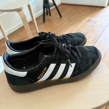 Spezial Adidas