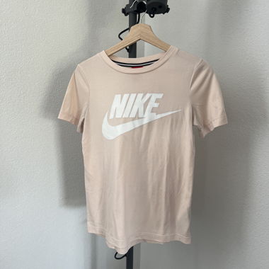 Nike T-Shirt light pink
