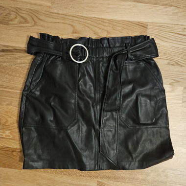 Mini-jupe en cuir