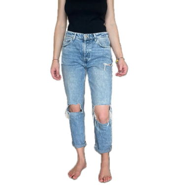Distressed Boyfriend Jeans