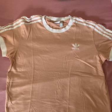 T-shirt adidas
