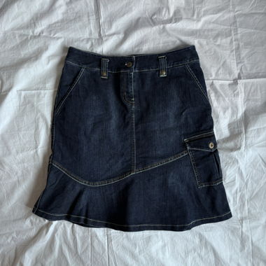 “Asymmetric crisis” mini+ skirt