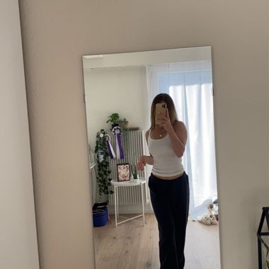 Dunkelblaue Jogginghose