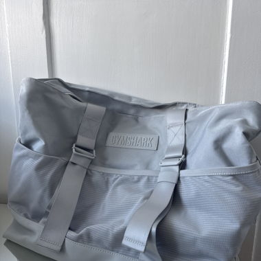GYM SHARK TOTE BAG