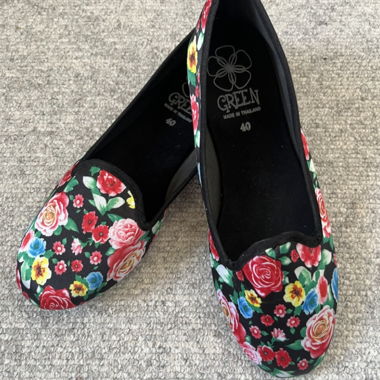 Flat shoes 