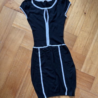 Robe courte noir et blanc
