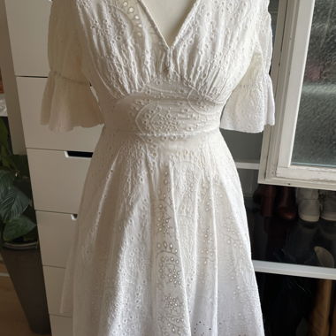 100% cotton embroidery white dress - size 36  