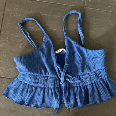 blaues Top