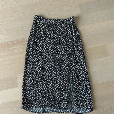 schwarz weisser Blumenrock