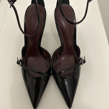 Scarpe con tacco nere con cinturino