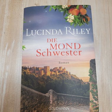 The Moon Sister by Lucinda Riley Softcover