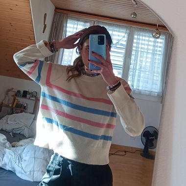 Gestreifter Pulli 