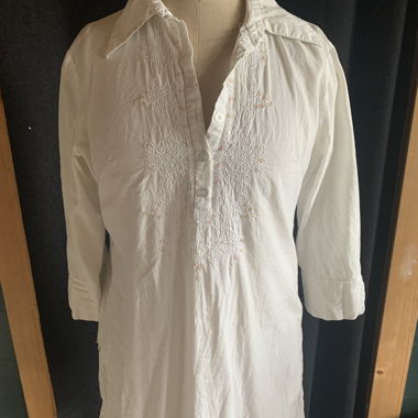 Blouse avec belle broderie