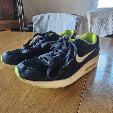Sneakers blu scuro e verde EUR 39