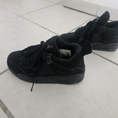 Jordan 4 Black
