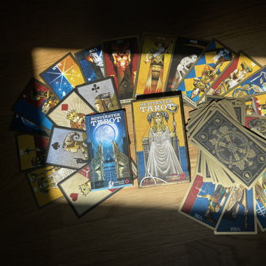 gorgeous Tarot cards, keymaster