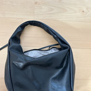 tamaris shoulder bag