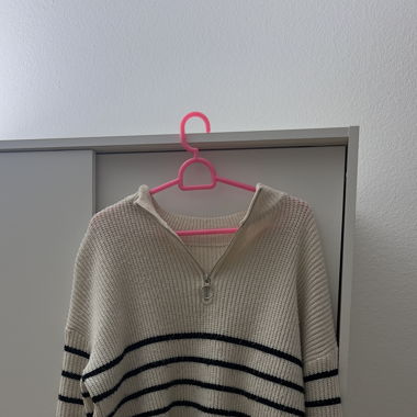 Schwarz/Weisses Pullover