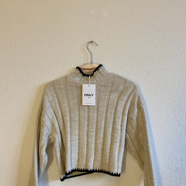 Rollkragenpullover gestrickt 