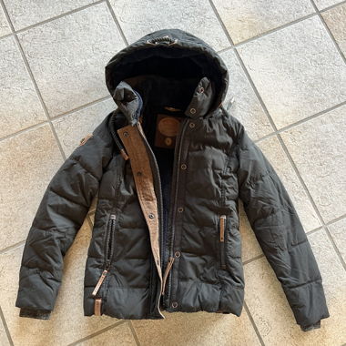 Ungetragen-Naketano Winterjacke Schwarz (Grösse S)