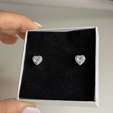 Orecchini a bottone a forma di cuore