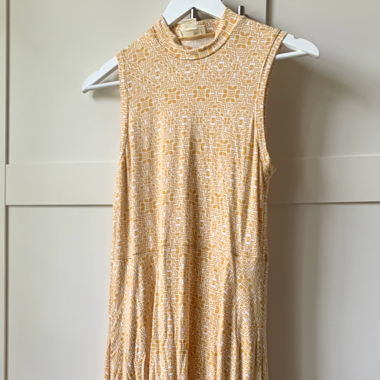 Robe jaune et longue, Anthropologie (Maeve)