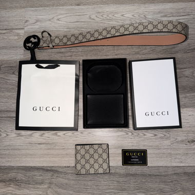 Gucci Gürtel und Portmonaiee mit Box