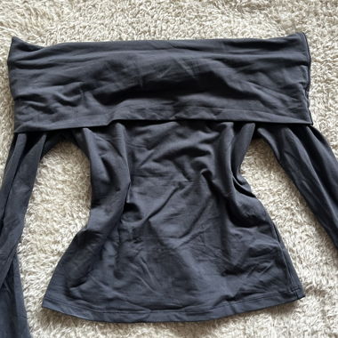 Camicia scollata sulle spalle