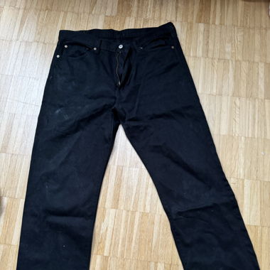 Black Levis jeans