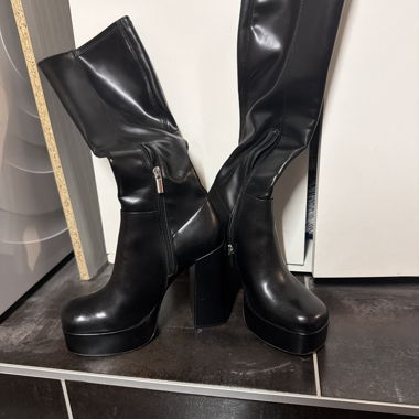 Bottes hautes noires plateforme