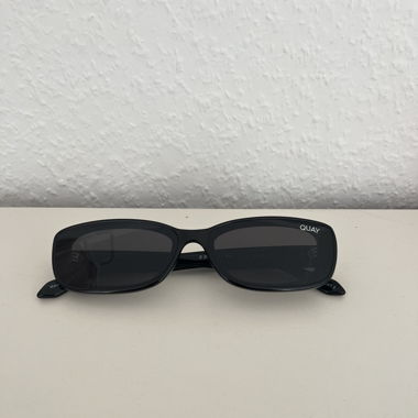 QUAY Australia Vibe Check Sunglasses