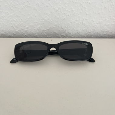 QUAY Australia Vibe Check Sunglasses