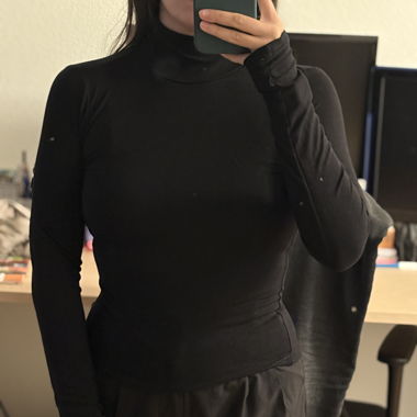 Black turtleneck - Shein - Size S