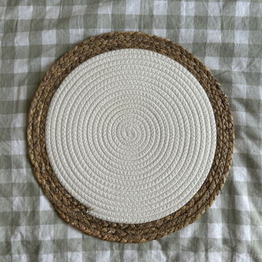 Set of round placemats